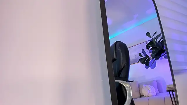 MileyCruz_ webcam