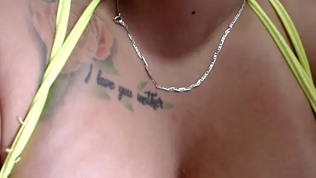 SOPHIA_SQUIRTPUSSY webcam