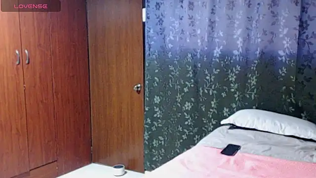 miia-big1boobs_ webcam