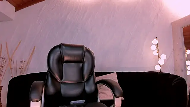 AgathaKondo_ webcam