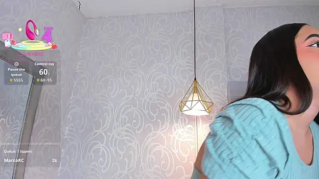 MiaCamille_ webcam