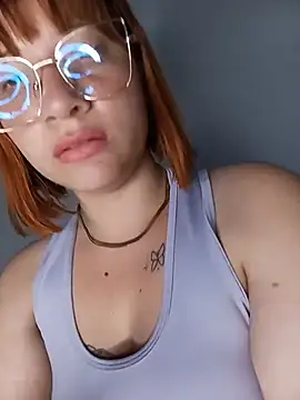 Curves_Nina webcam