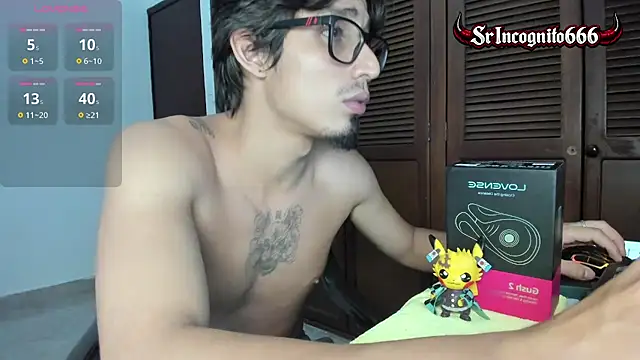 SrIncognito666 live cam on StripChat