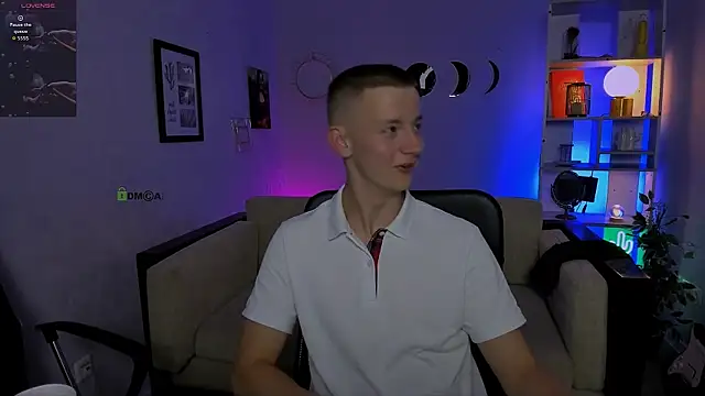 noah_nero webcam