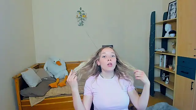 OraliaRokusek webcam