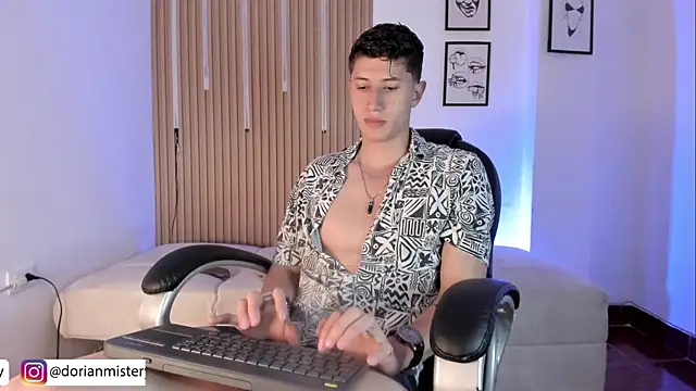 Dorianmistery2322_ webcam