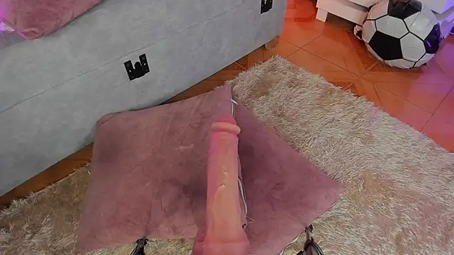 Amelie_Wine webcam
