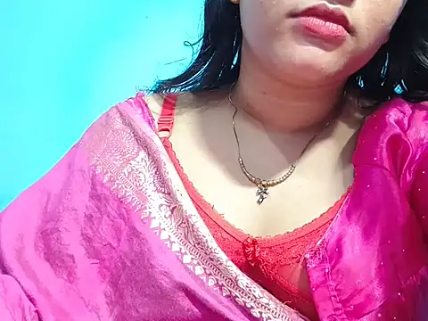 Adhiti_1 live cam on StripChat