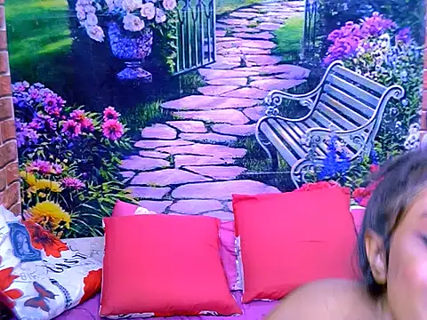 IndianPretty14u2Luv webcam