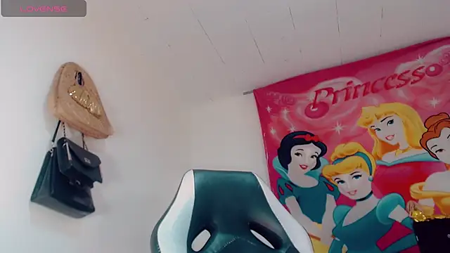Oriana_braom webcam