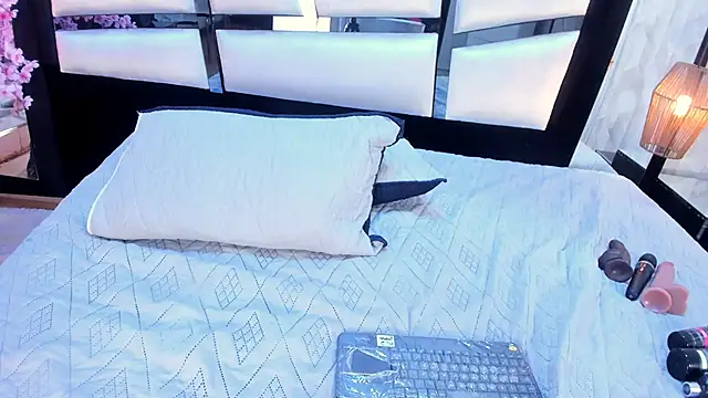 TessaCooper1 webcam
