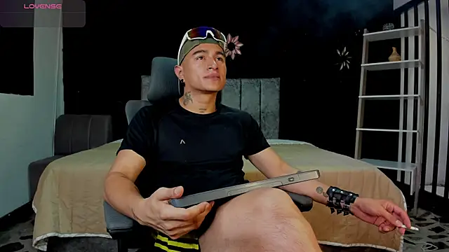 LiamDeep webcam