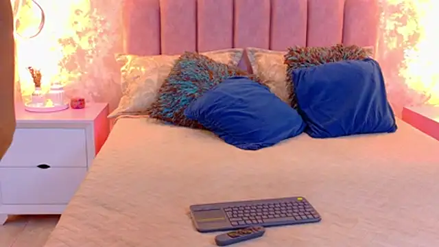 AshleyMorgans live cam on StripChat