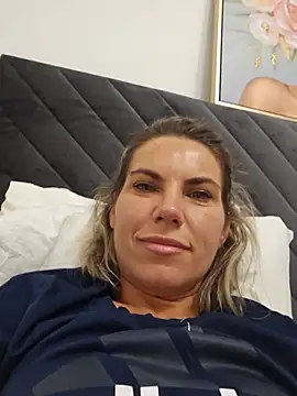 FeliciaKrige webcam