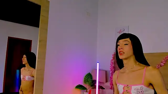 LaraRous Live Web Cam Show