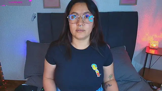 samm_curvy webcam