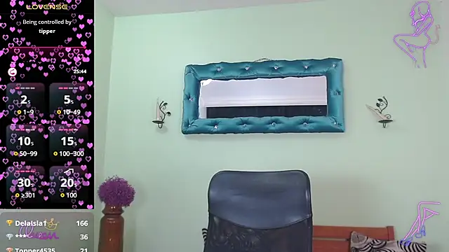 _Victoria_Jones_ live cam on StripChat