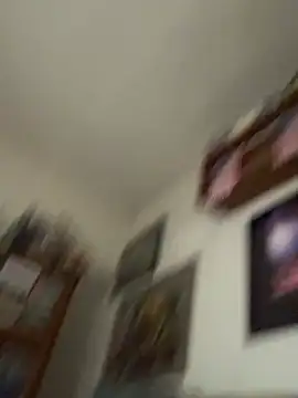 Stephanie1984 live cam on StripChat