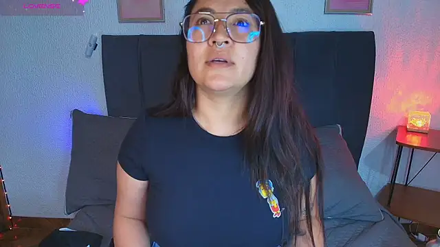 samm_curvy webcam