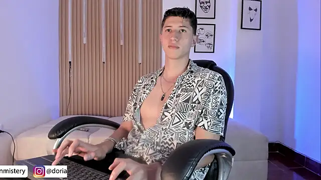 Dorianmistery2322_ webcam