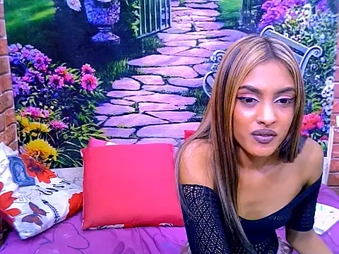 IndianPretty14u2Luv webcam