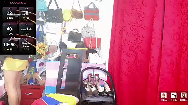 xiaraa26 - Xiaraa26's free webcam - UK Sex Cams
