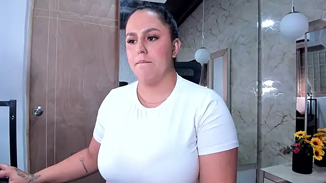 katleya_lewiis webcam