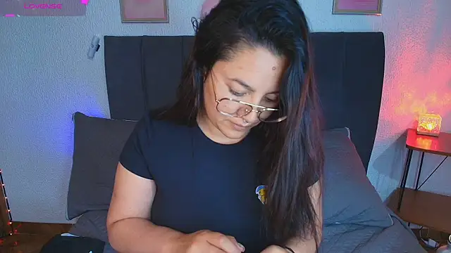 samm_curvy webcam