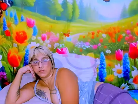 indianroxy - Indianroxy's free webcam - UK Sex Cams