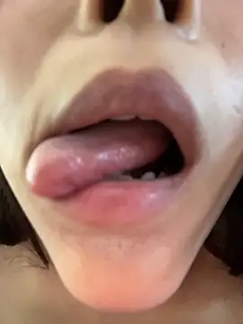 xiaolu0706 (F young) - 户外真空3分钟