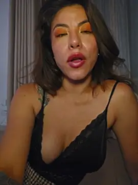 Karen_San_Miguel live cam on StripChat
