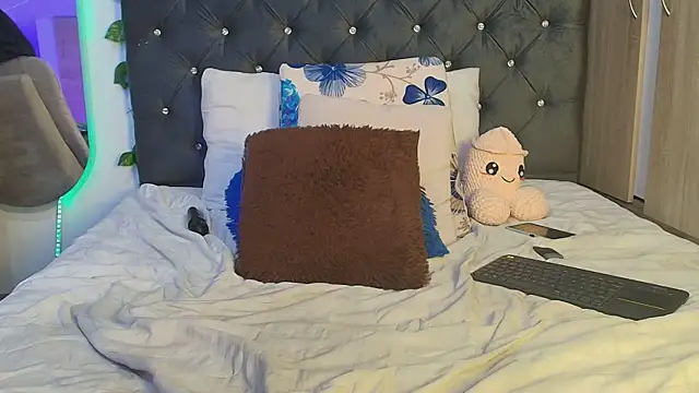 lauravince webcam