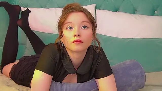 KeiraAsti webcam