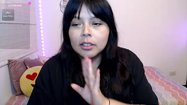 EllieMoonX webcam