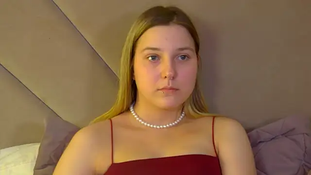 TinnaBurton webcam