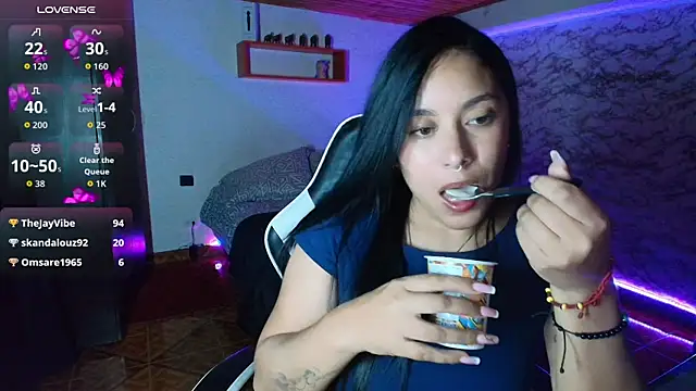 Camila_IRoose webcam