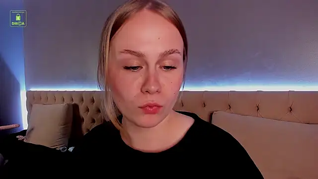 stacy_moorex live cam on StripChat