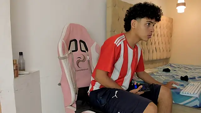 Boy_king28 webcam