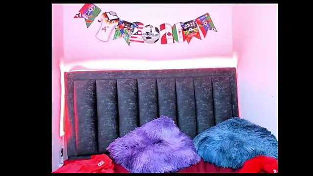esmeralda-hot69 webcam