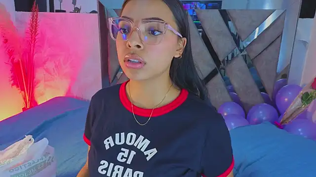 Chel_Rose webcam
