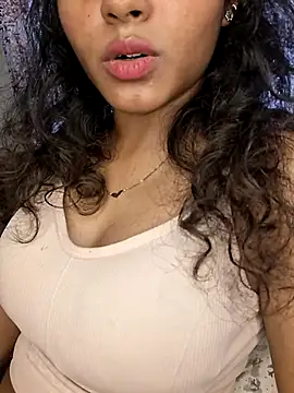 Akni_ live cam on StripChat