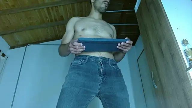 JohanyLatino webcam