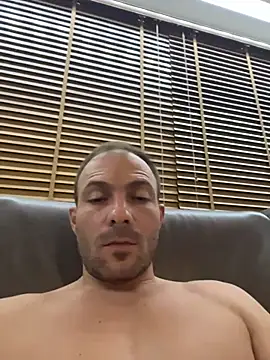 Adventurehotman webcam