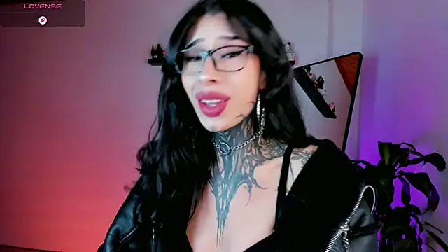 kali_ka_ live cam on StripChat