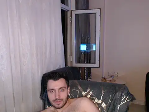 handsomeee04 webcam