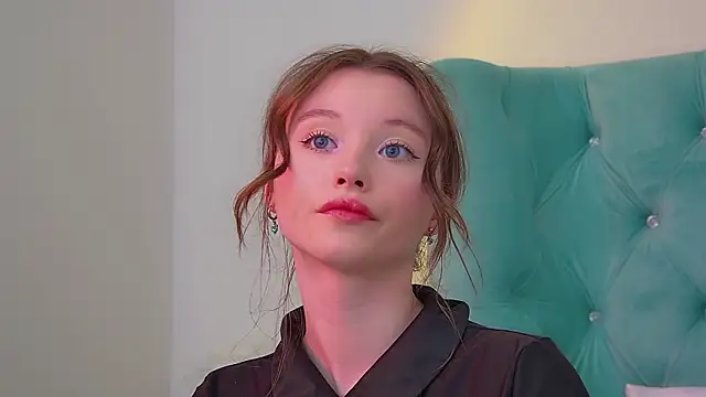 KeiraAsti webcam