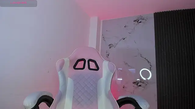 Chloemuaak webcam