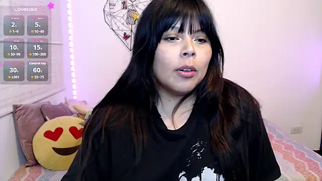EllieMoonX webcam
