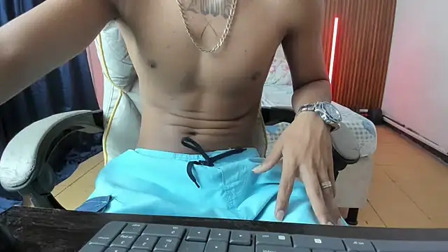 juan_mhata live cam on StripChat
