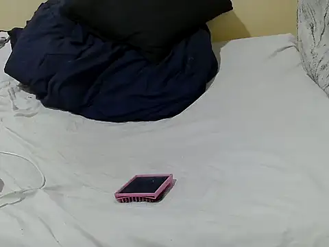 petite_pretti webcam